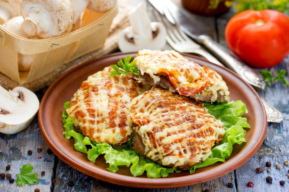 Мясо по-французски на сковороде: 5 простых рецептов