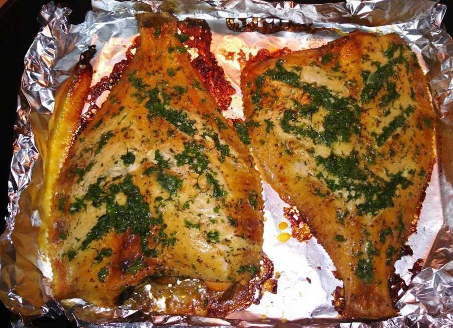 как вкусно приготовить камбалу в духовке Лучшие рецепты для приготовления рыбы целиком и другие варианты запекания