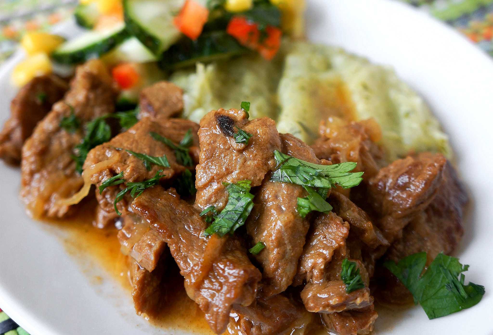Бефстроганов из говядины – вкуснейшее классическое блюдо русской кухни: рецепт с фото