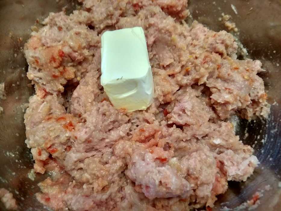 Фарш на пельмени - сочный и вкусный: 10 рецептов начинки для домашних пельменей