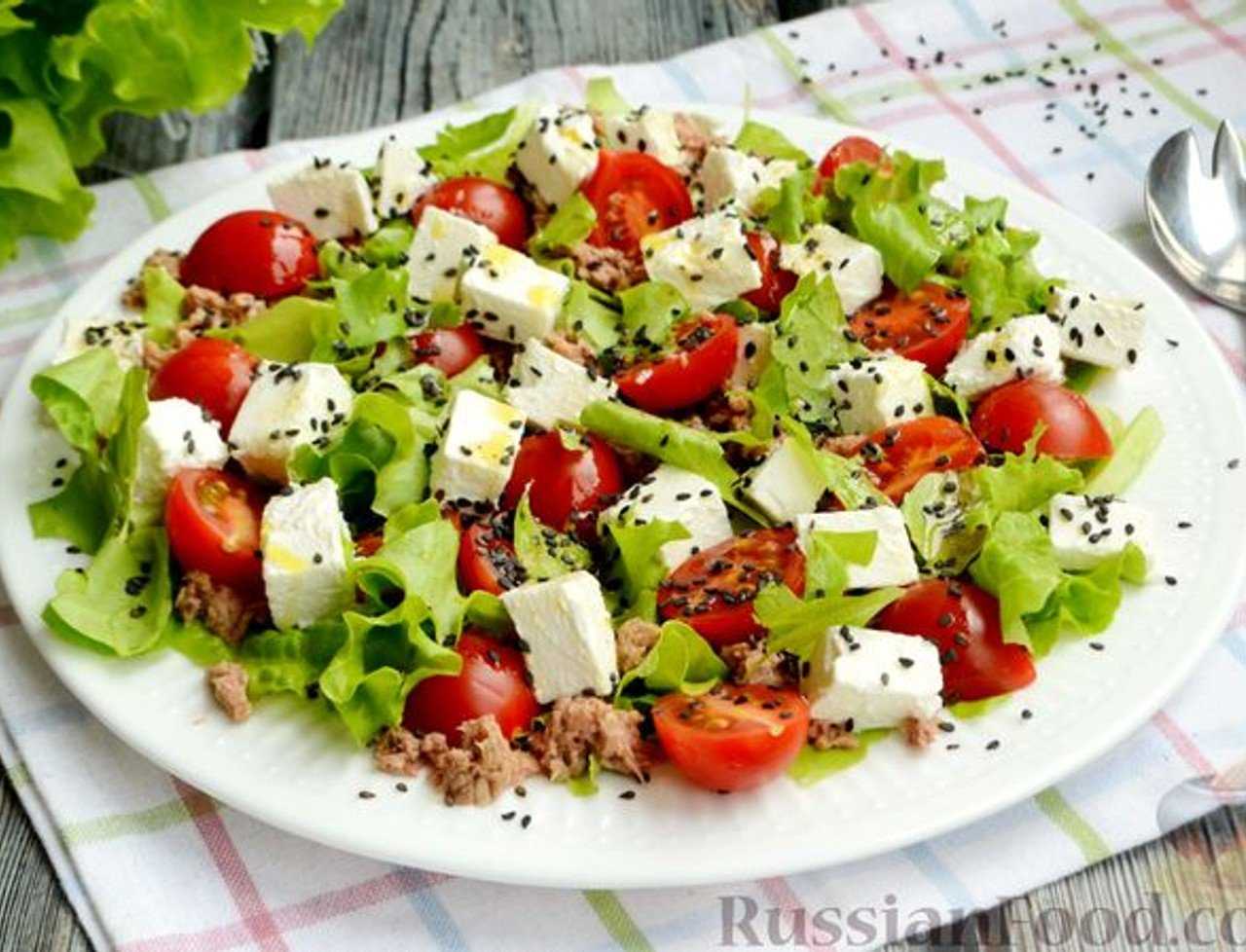 Салат с консервированным тунцом: 8 очень вкусных и простых рецептов