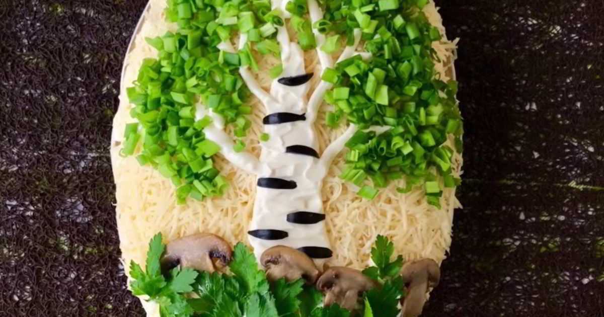 Салат «березка» с курицей и черносливом: 7 рецептов