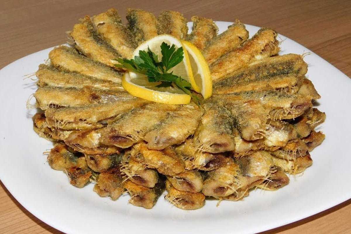 Пирог с мойвой и луком: вкусные и сытные рецепты приготовления
как приготовить пирог с мойвой и луком – рецепты. пирог с мойвой рецепты с фото пошагово