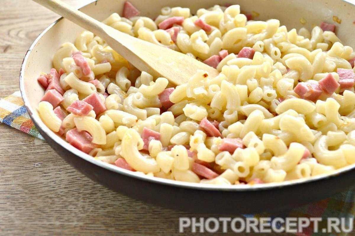 15 быстрых рецептов макарон с сосисками