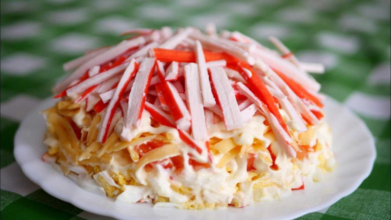Салат из крабовых палочек с кукурузой и огурцом - 5 простых и вкусных рецептов с фото