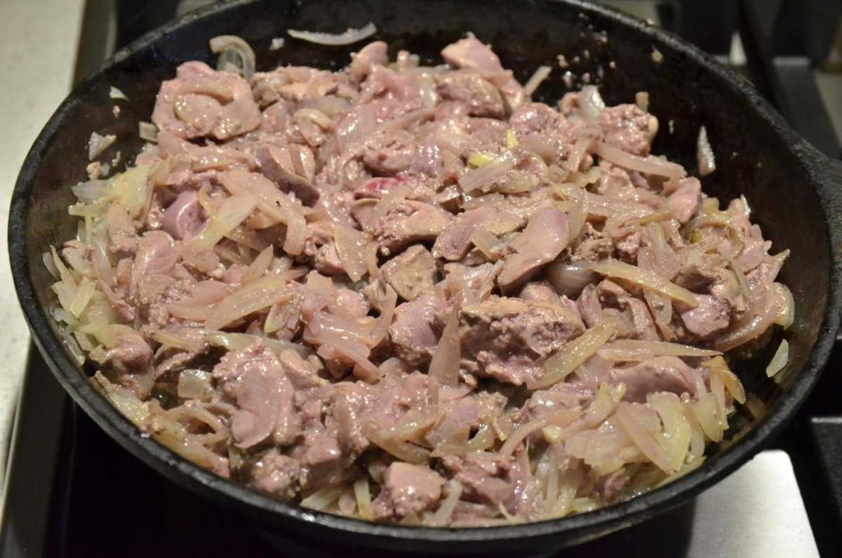 Жареная печень с луком и чесноком. печень говяжья, жаренная с чесноком — фото печень жареная с чесноком рецепт