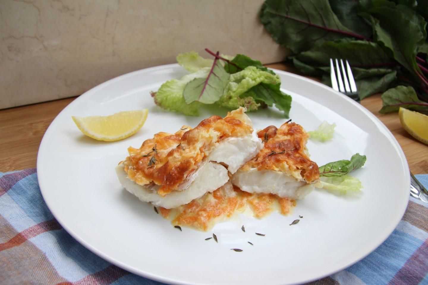 Рыба запеченная в духовке под овощами-пп-рецепт с сыром и без