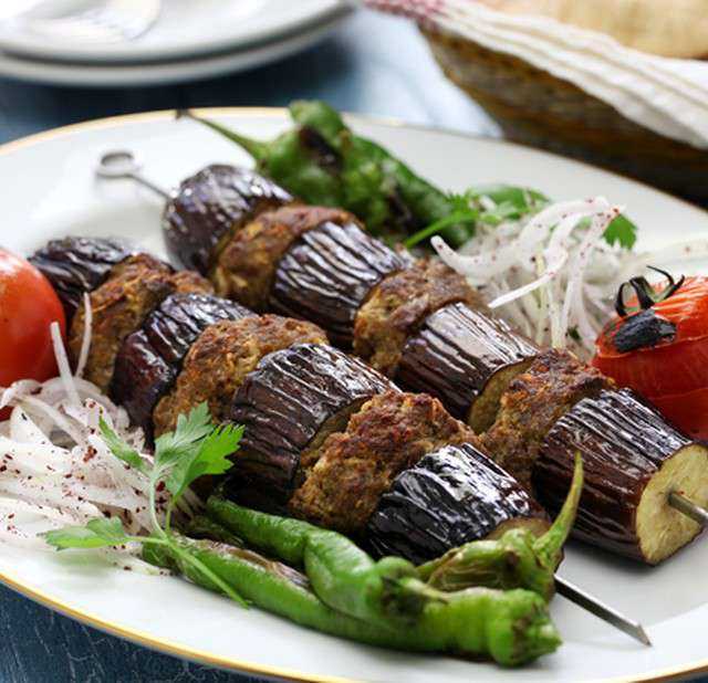 Мясо по-французски – классическое блюдо из свинины, запеченное в духовке (самые вкусные рецепты)