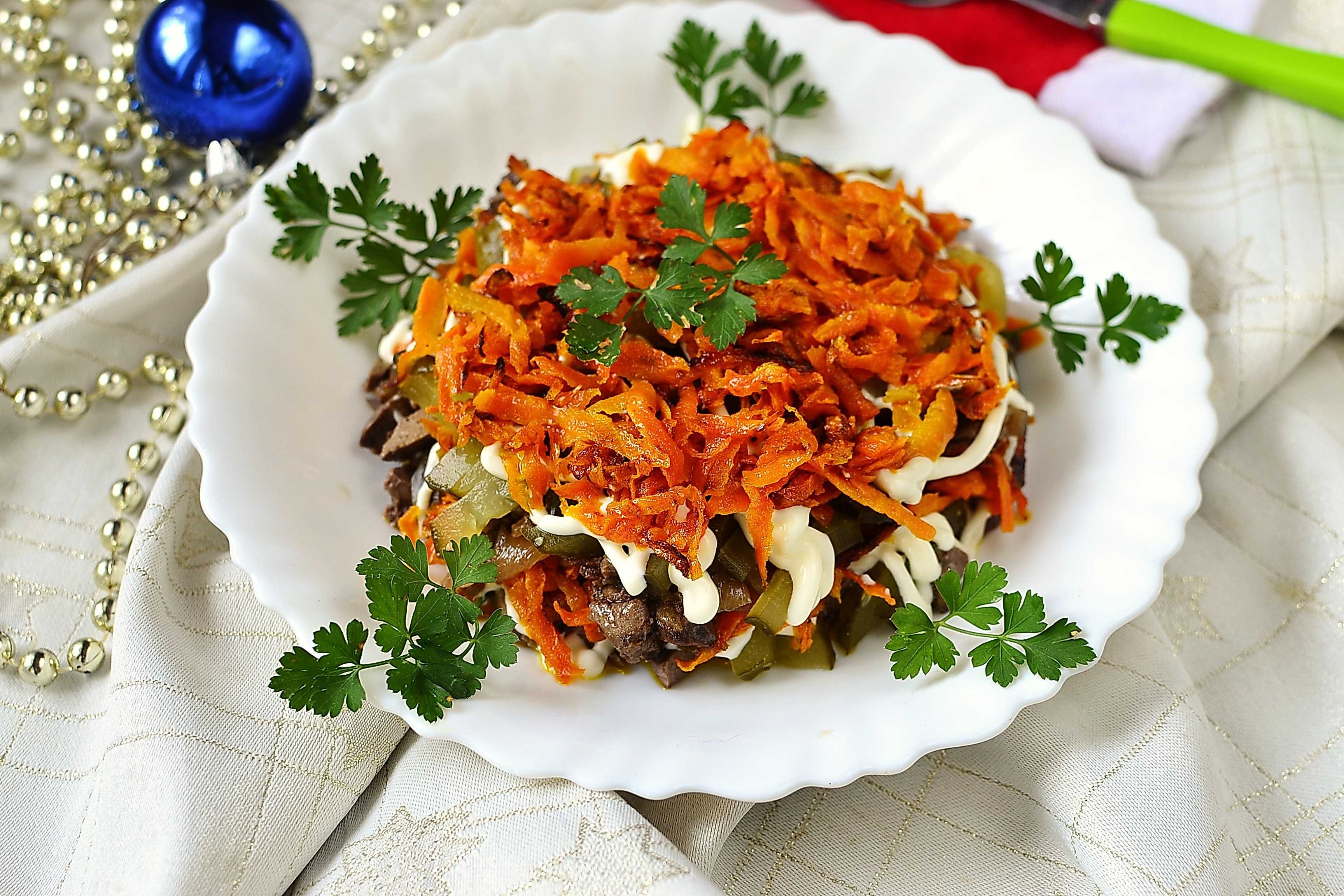 Салат с копченой курицей и ананасами — 9 очень вкусных классических  рецептов 