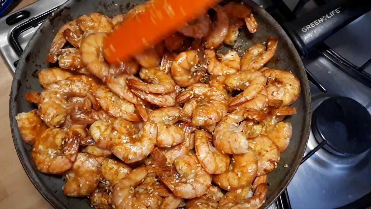 Креветки с чесноком — как вкусно приготовить на сковороде