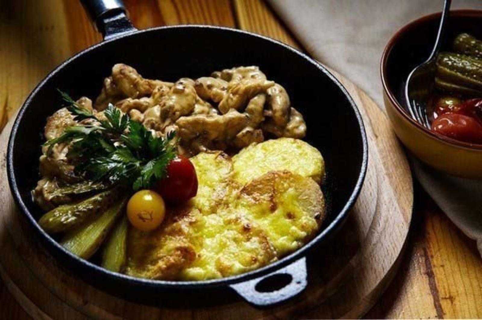 Куриное филе с грибами в сливочном соусе: топ-3 вкусных рецепта