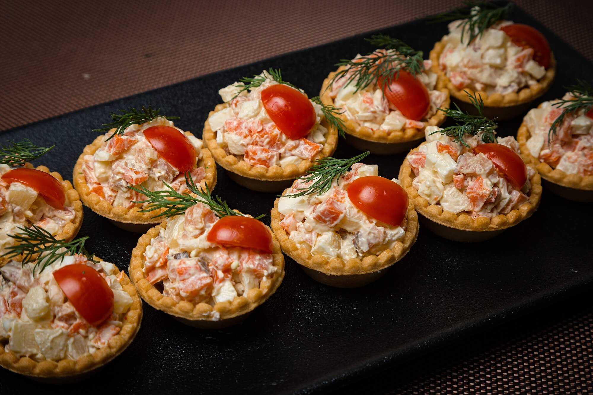 Закуски на праздничный стол тарталетки — рецепты с самой вкусной начинкой