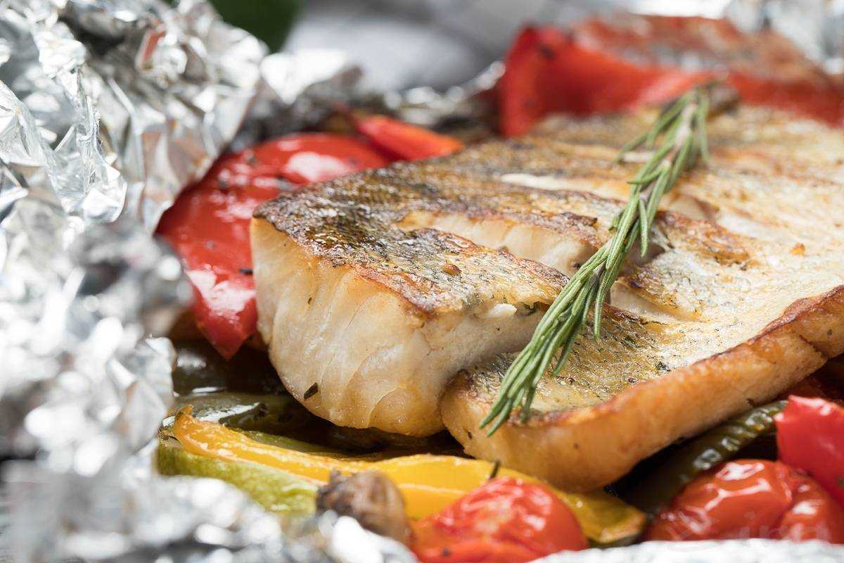 Речная рыба в духовке: рецепты, как вкусно запечь целиком, приготовление консервов