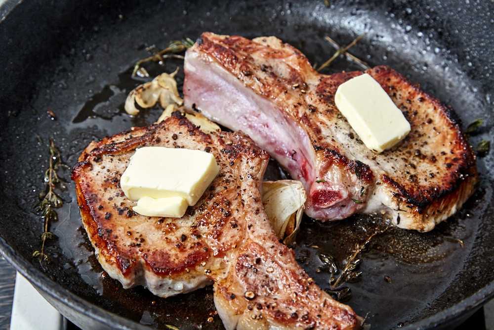 Гуляш из свинины с подливкой. как приготовить, чтобы мясо было мягким и сочным?