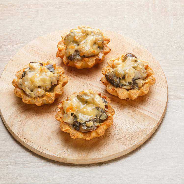 Жульен с курицей и грибами в тарталетках. рецепт с пошаговым фото