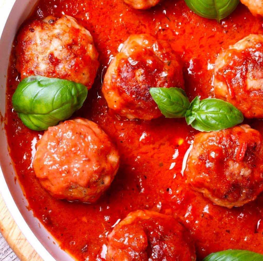 Как делается вкусная подлива для тефтелей, рецепты на сковороде и не только