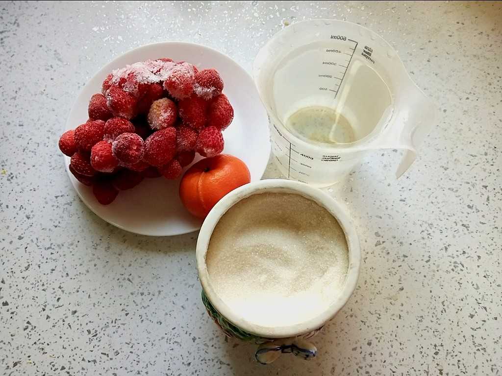 Вкуснейшие рецепты компота из замороженных ягод в кастрюле