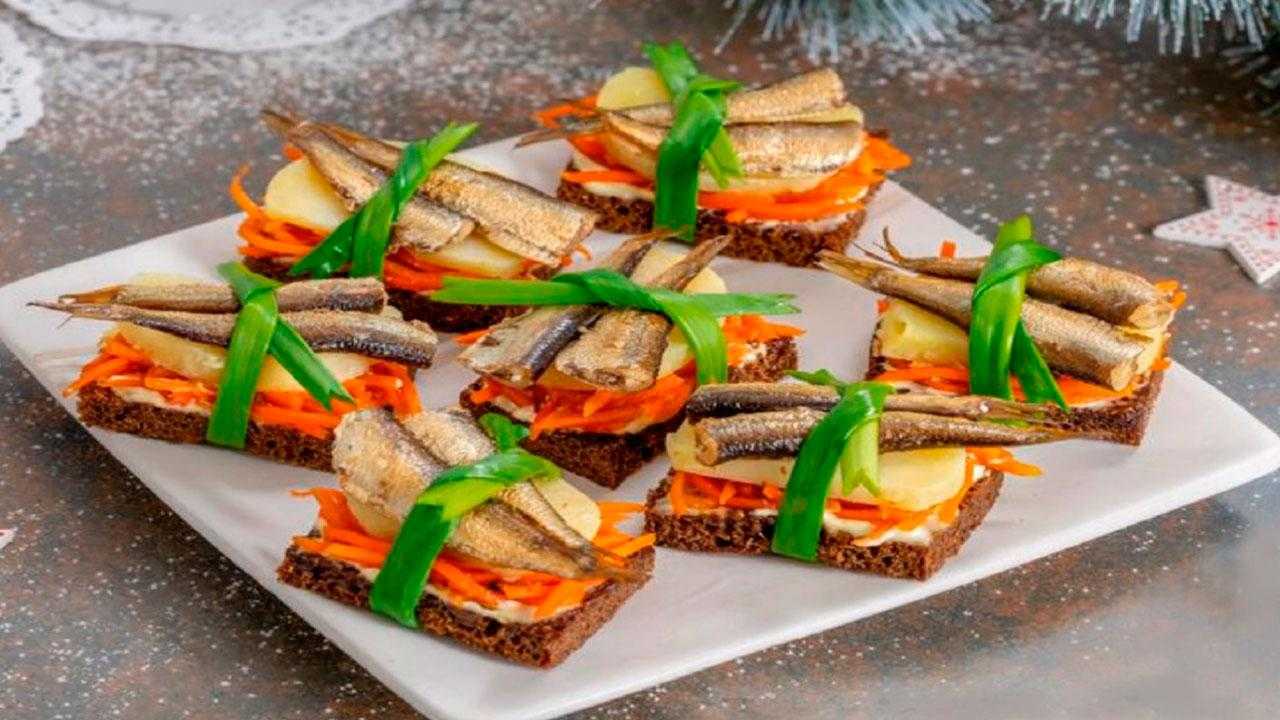 Бутерброды с красной рыбой на праздничный стол (простые и вкусные рецепты)