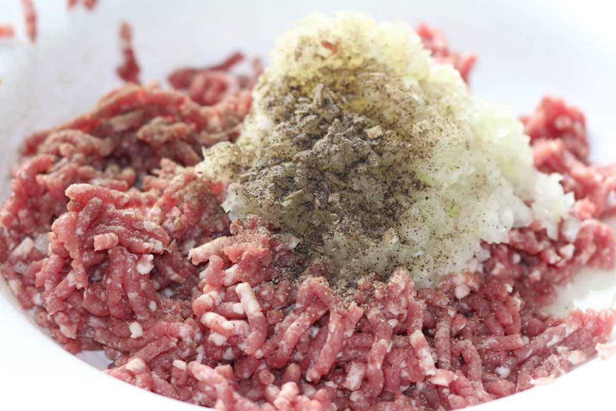 Какую часть свинины лучше выбрать для пельменей