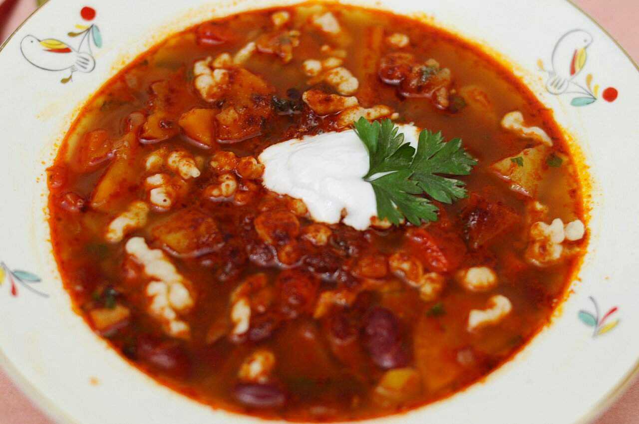 Вкусный гуляш с подливкой: 5 пошаговых рецептов с фото