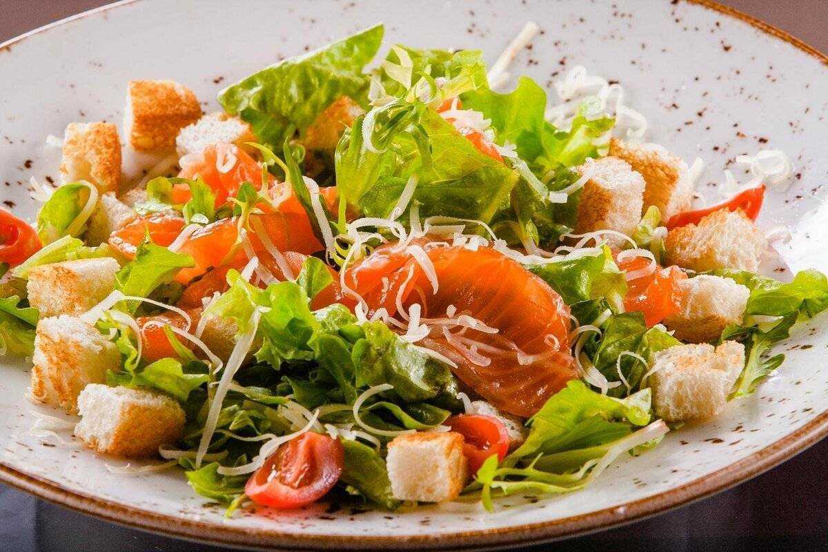 Салаты с красной рыбой – 10 рецептов с фото простых и вкусных