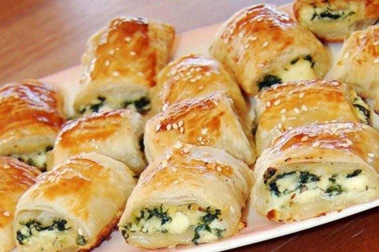 15 простых закусок из слоеного теста, которые можно приготовить дома