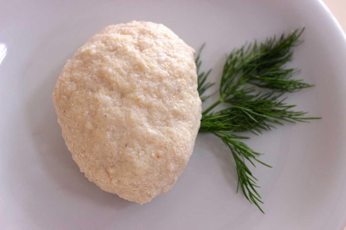 Диетические котлеты из рубленного куриного филе.