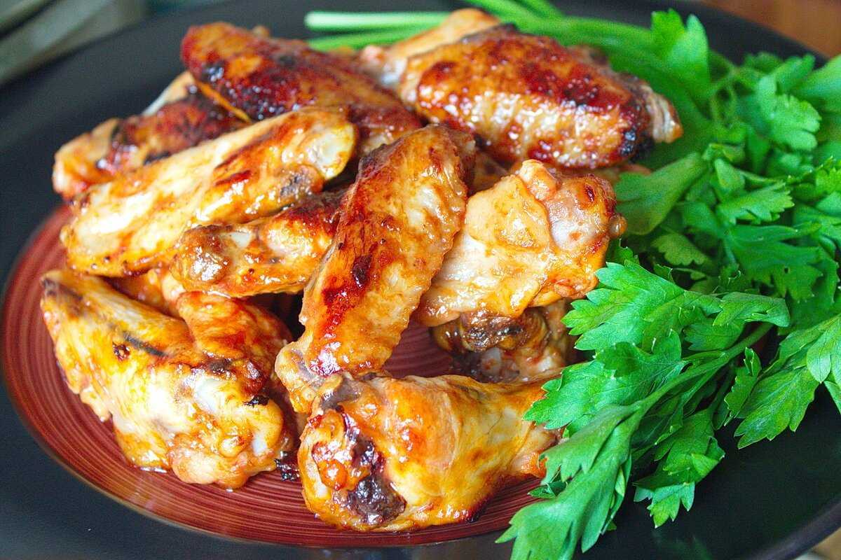 Куриные крылышки — 8 рецептов в духовке