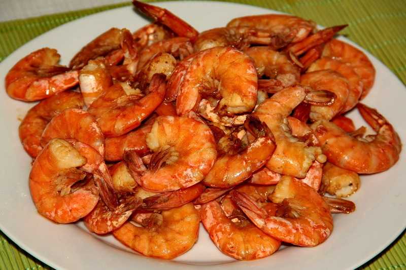 Креветки с чесноком — как вкусно приготовить на сковороде