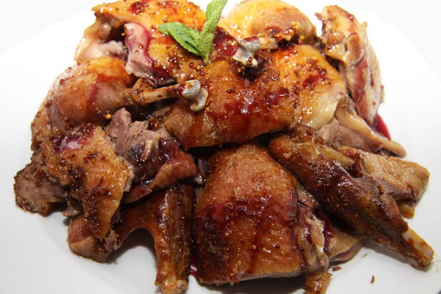 Соус к утке: запеченной в духовке, ягодный, с яблоками, кисло сладкий