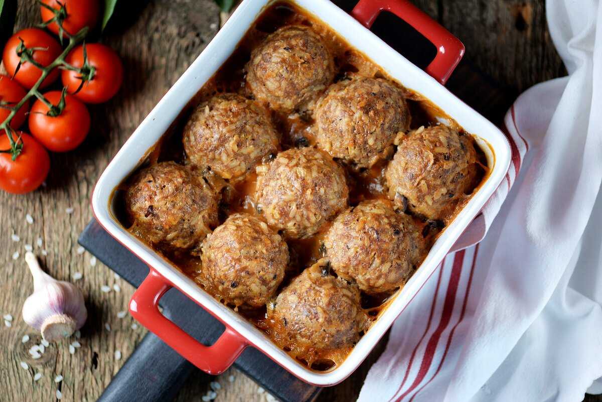 Тефтели с подливкой - 5 вкуснейших рецепт