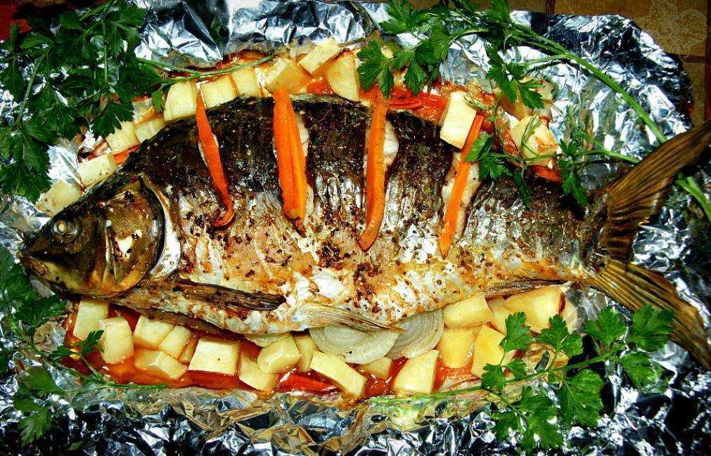 Как приготовить сазана в духовке вкусно – рецепты