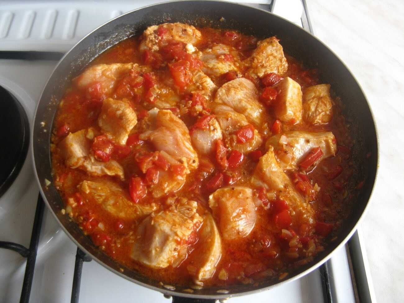 Сметанно чесночный соус для курицы. соус из сметаны с чесноком - как приготовить с зеленью, томатом, сыром и мукой