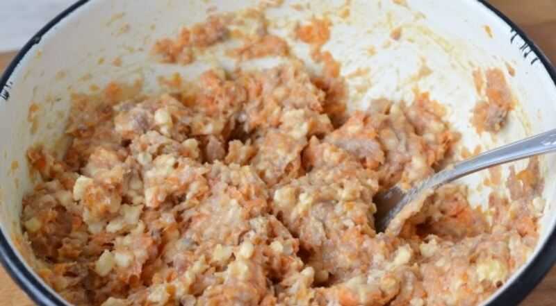 Намазывалка из селедки, как икра. "ложная икорка". это самая вкусная намазывалка из всех, которые я пробовала.