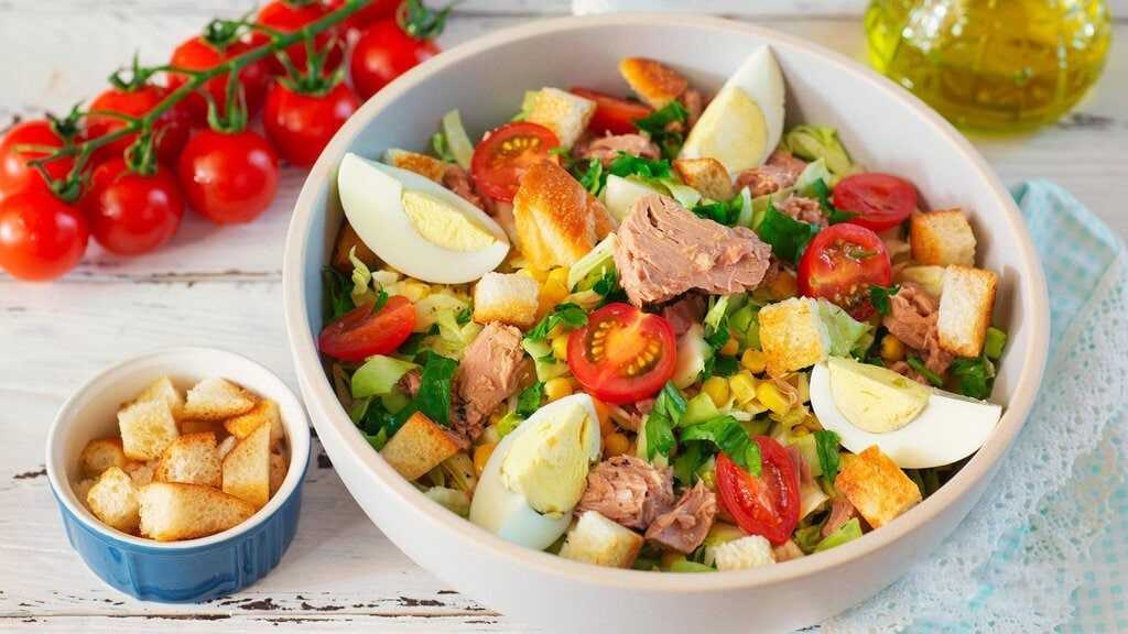 Салаты с тунцом - 20 рецептов просто, быстро и вкусно