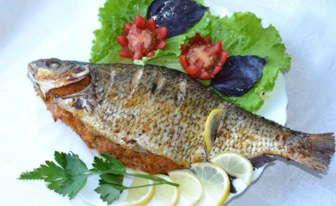 Как вкусно приготовить леща — рецепты в духовке, на сковороде