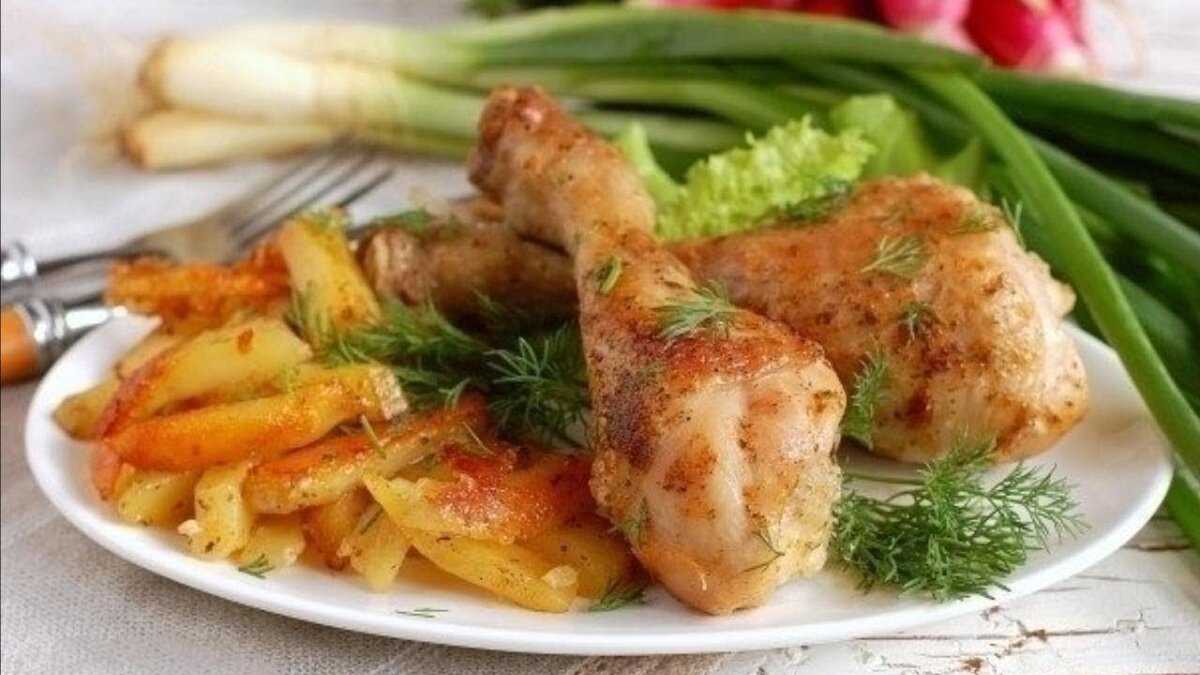 Куриные голени с картошкой в мультиварке