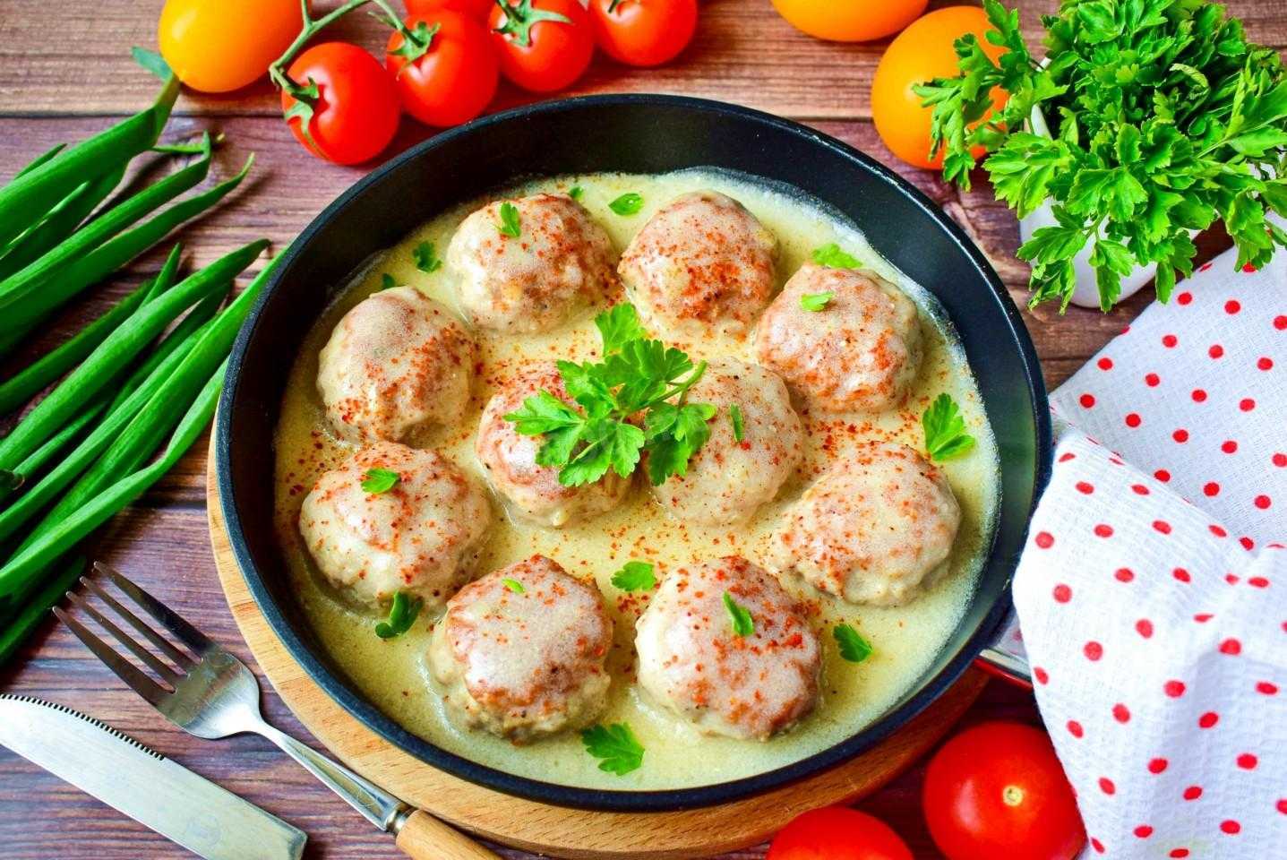 Рецепт курицы с грибами в сметанном и сливочном соусе с фото!