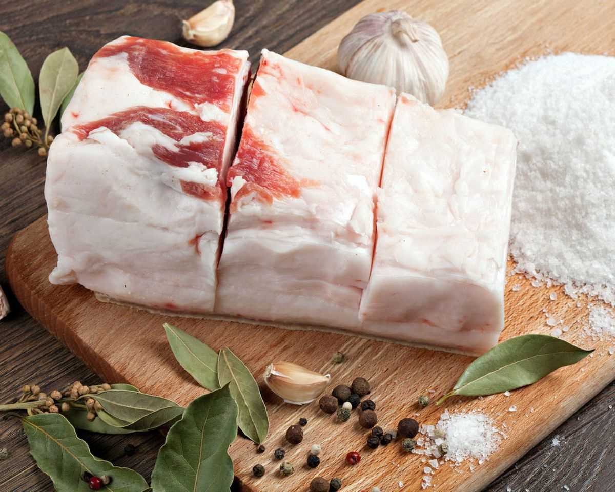6 вкуснейших и простых рецептов сала в луковой шелухе