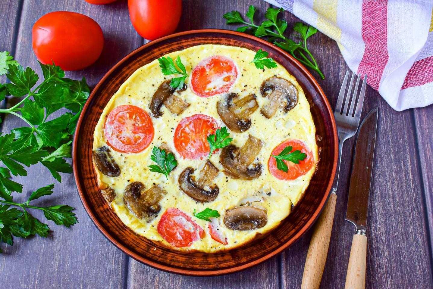 Рецепты омлетов с шампиньонами: как приготовить омлет с грибами, сыром, помидорами и другими ингредиентами