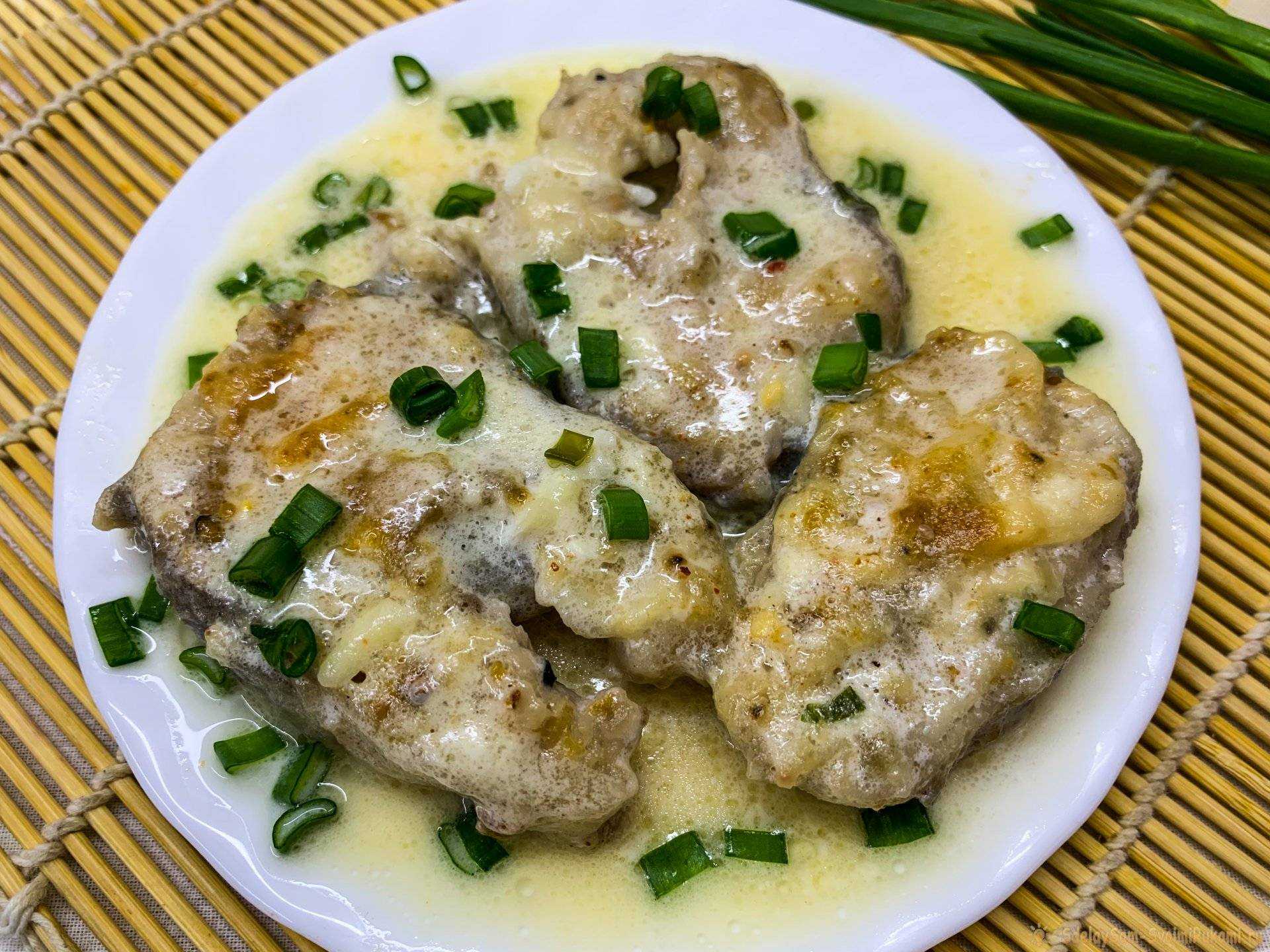 Карп запеченный в духовке: вкуснее не бывает