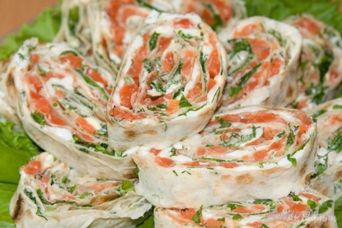 Бутерброды со шпротами на праздничный стол — 11 вкусных рецептов