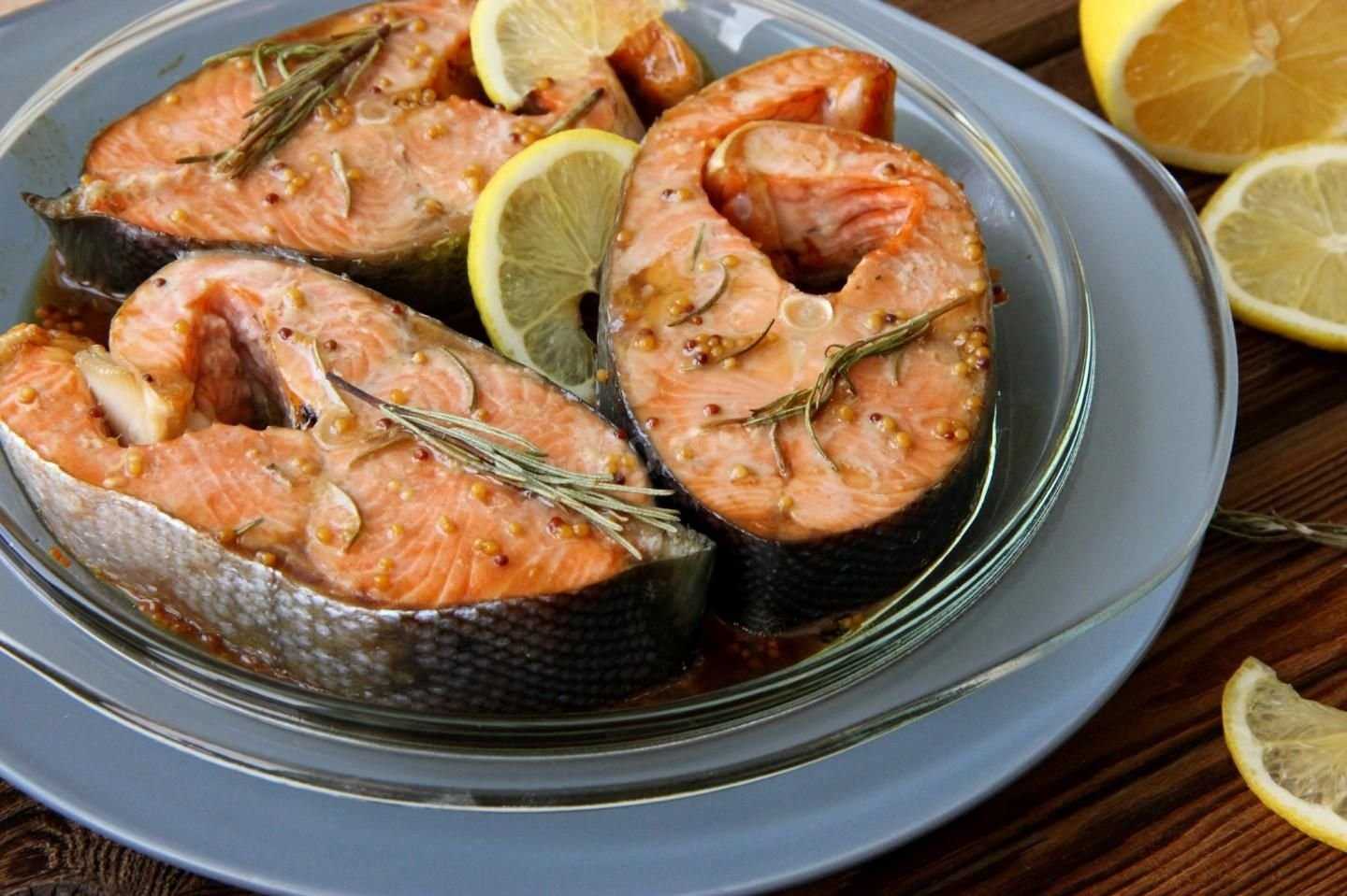 Самые вкусные рецепты трески в духовке: рыбное филе в кляре, сметане и другие интересные варианты приготовления