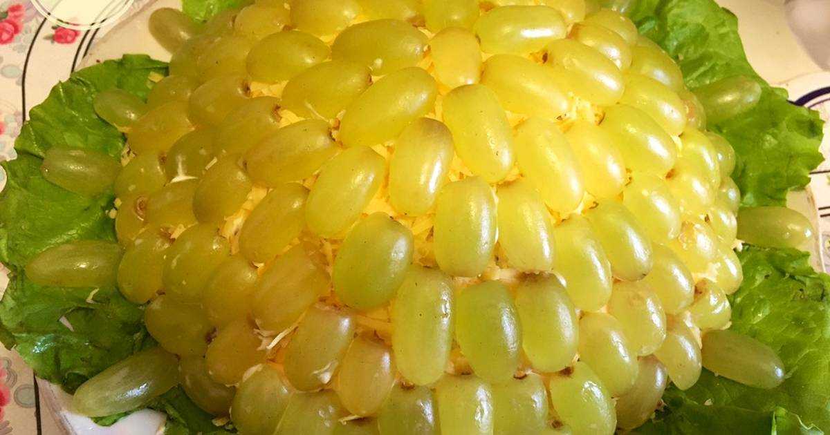 Салат «тиффани» с курицей и виноградом