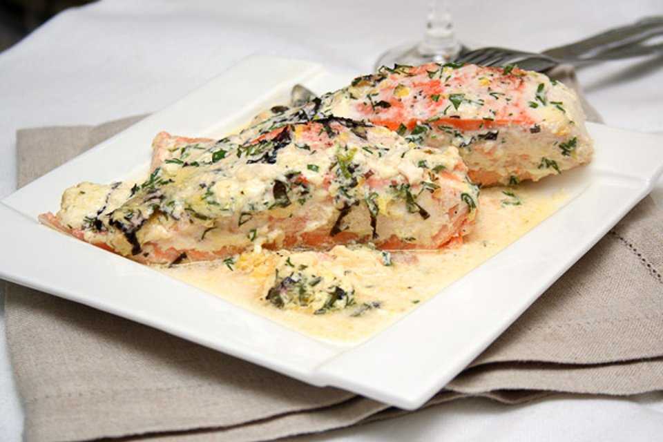 Форель, запеченная в духовке — рецепты приготовления вкусной рыбы