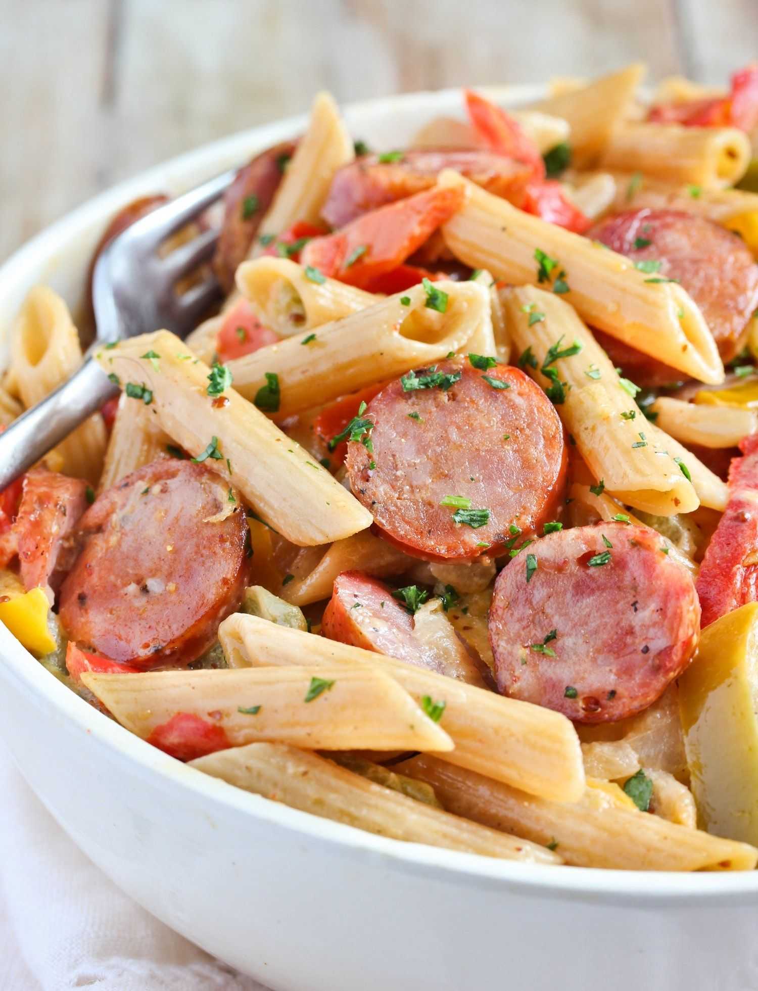8 самых разных и вкусных способа как приготовить запеканку из макарон с сосисками
как приготовить запеканку из макарон с сосисками вкусно и просто - в духовке с сыром и яйцом, на сковороде или в мультиварке