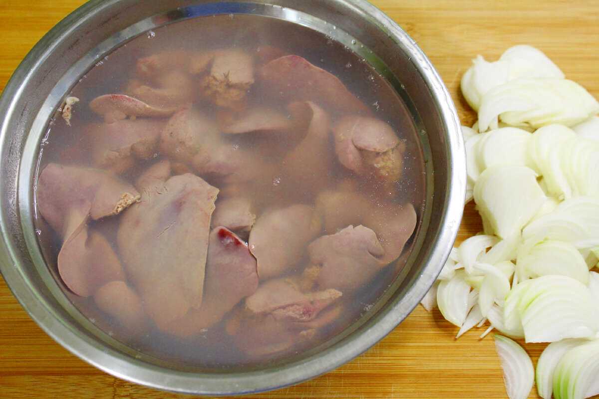 Куриная печень в сметане в мультиварке: рецепт с фото