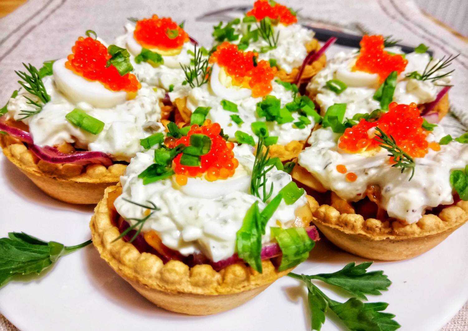 Закуски на праздничный стол тарталетки — рецепты с самой вкусной начинкой
