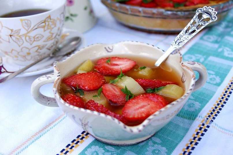 Варенье из ревеня — интересные рецепты на любой вкус