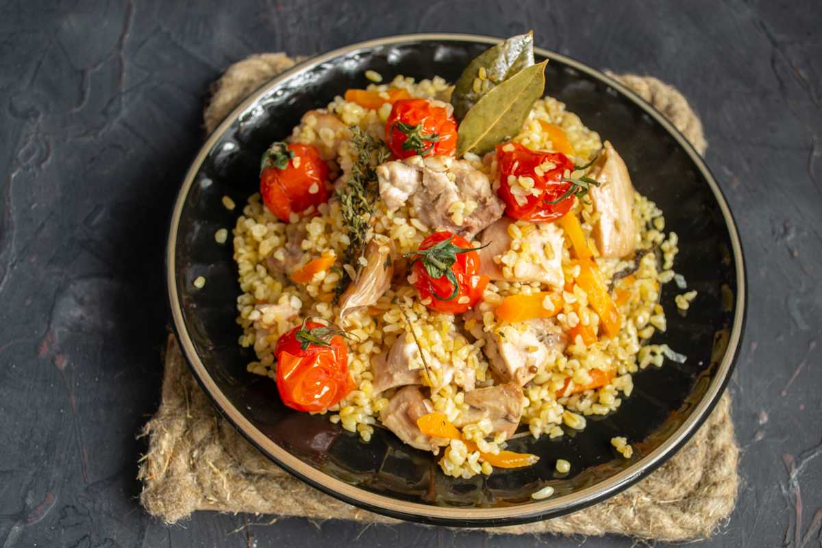 Булгур с жареной вермишелью и мясом в мультиварке